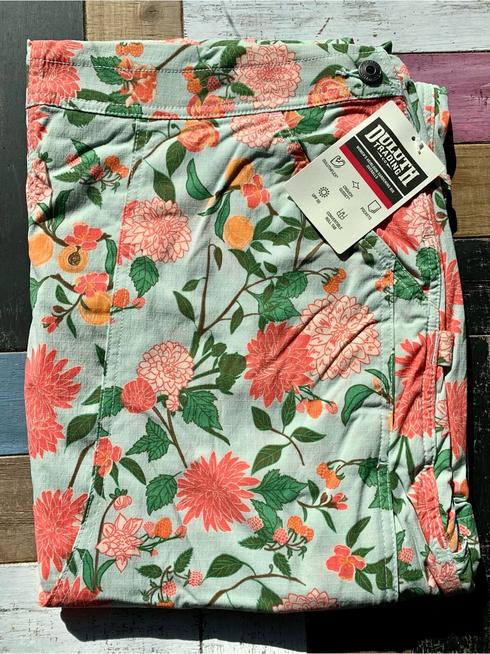 NWT Duluth XL x31L Heirloom Gardening Bib Overalls Mint Summer Dahlia Bibs Farm - Picture 4 of 7